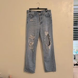 Aeropostale baggy distressed jeans in amazing condition barely worn